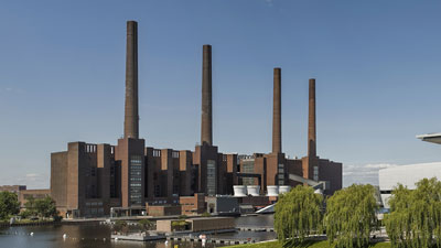 Das Bild zeigt das Volkswagen Werk in Wolfsburg