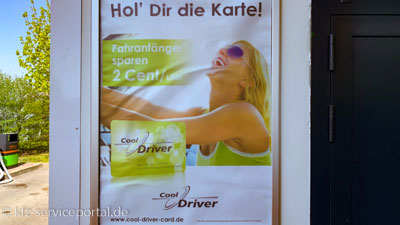 Werbeschild für eine Tankkarte