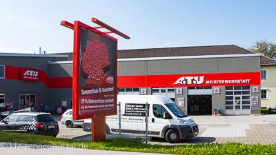 Außenansicht einer großen, deutschen Werkstattkette.