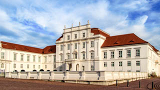 älteste Barockschloss in Oranienburg - Markt Brandenburg