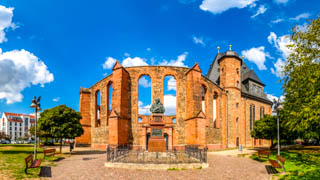Die Ruine der Wallonisch-Niederländische Kirche in Haunau